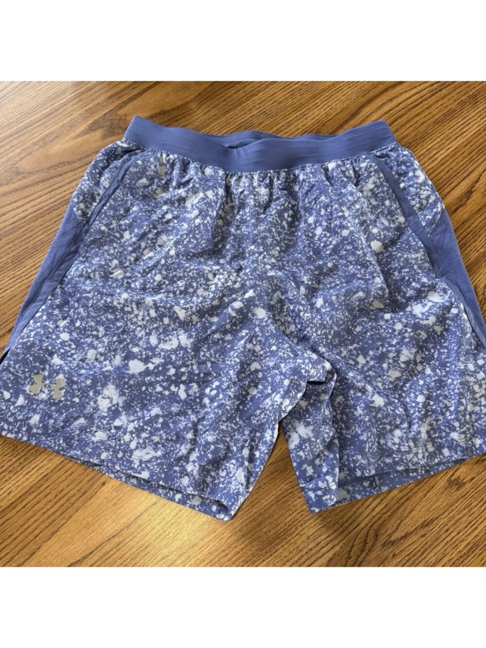 Men's Under Armour Launch 7" Blue/Purple Lined Speckled Shorts - Medium